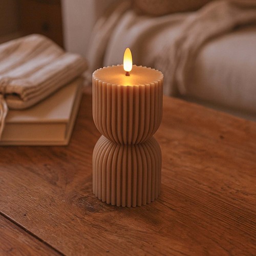 LED zandloperkaars 13,5cm, vlam-effect, bruin - Ø7,5cm, timer