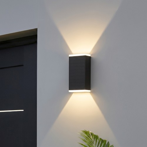 Wandlamp op zonne-energie, 2 lichtstanden - Warm wit, 16x10cm, 3,7cm diep, IP44 buiten