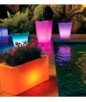 V-Tac RGB LED plantenpotverhoger - Oplaadbaar, met afstandsbediening, 28x28x29 cm